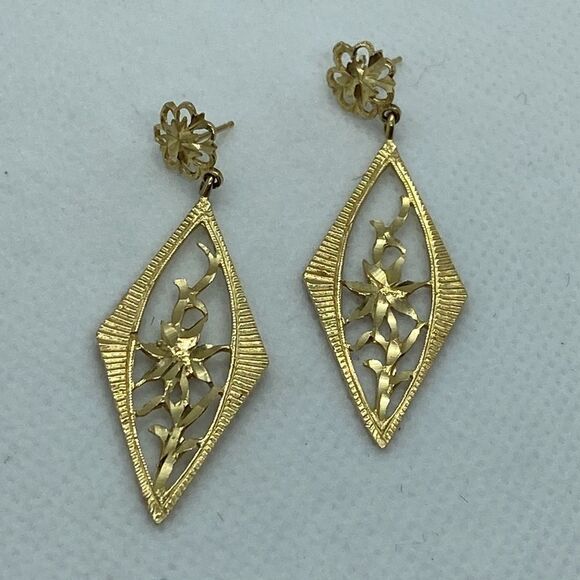 💛 14k Yellow Gold Vintage Flower Earrings - Picture 2 of 5